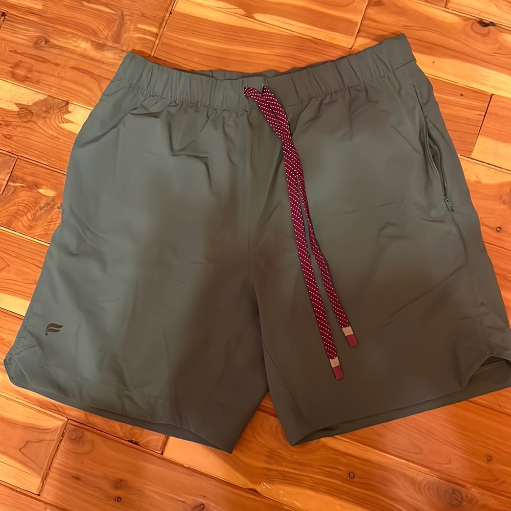 Fabletics Shorts - Medium
